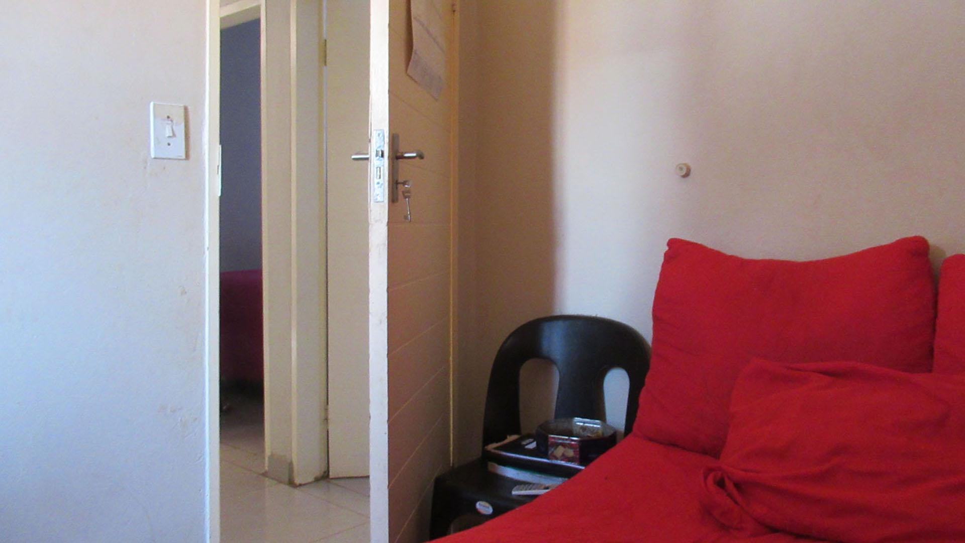 Bed Room 3 - 7 square meters of property in Lehae