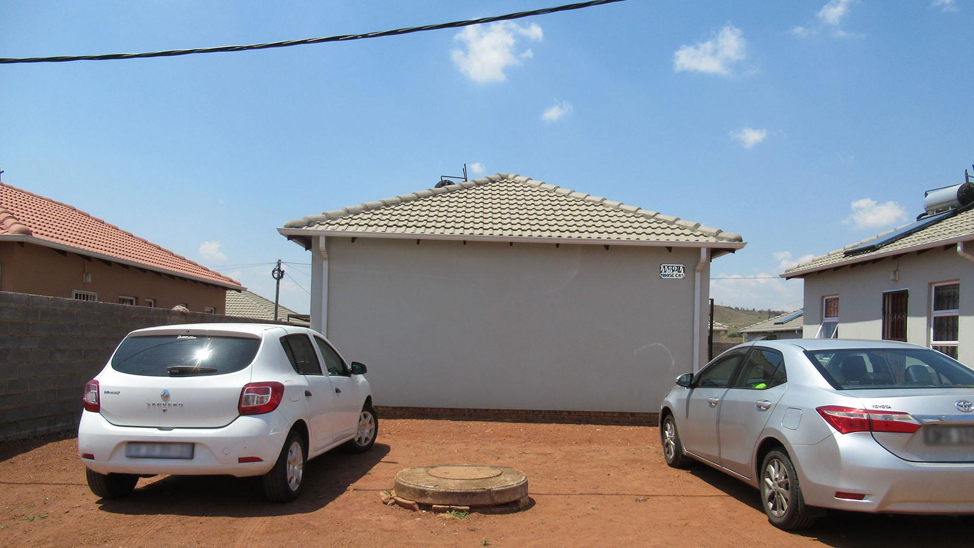 Front View of property in Lehae