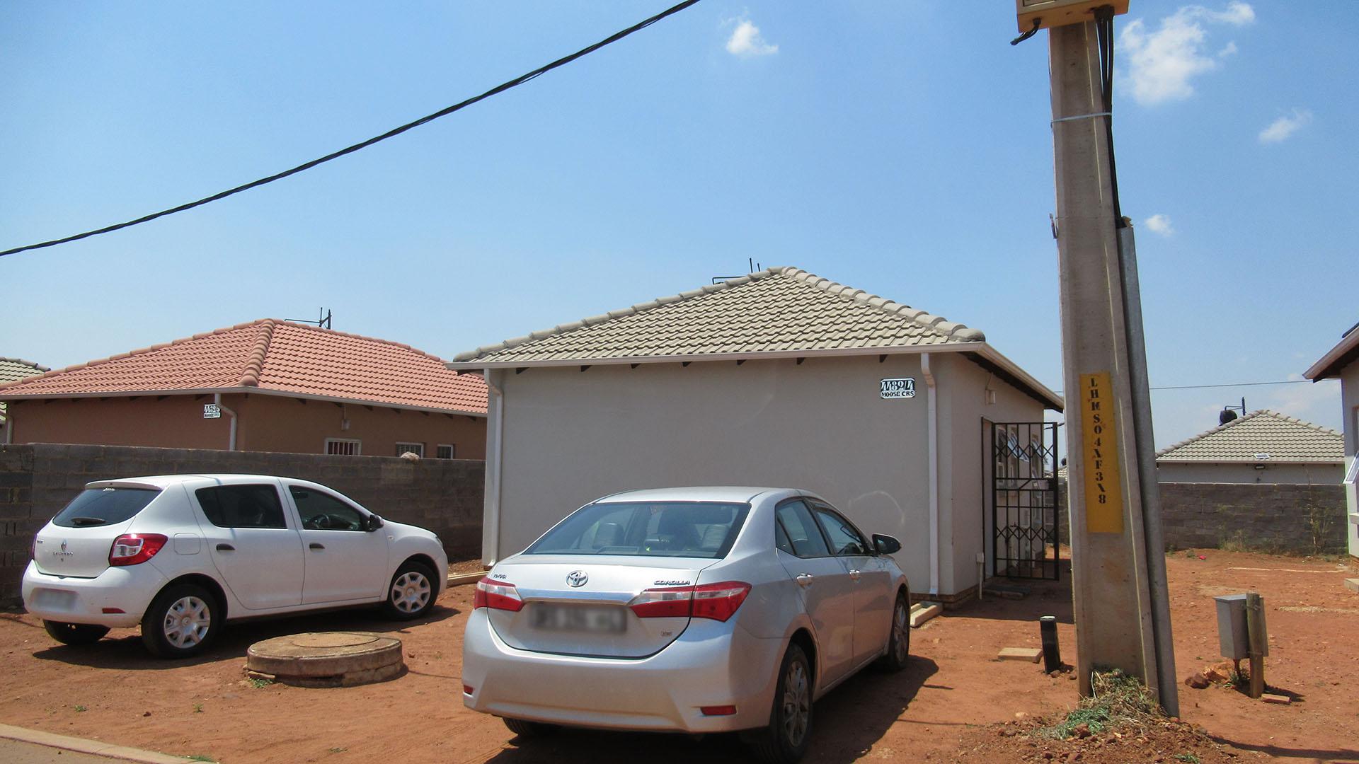 Front View of property in Lehae