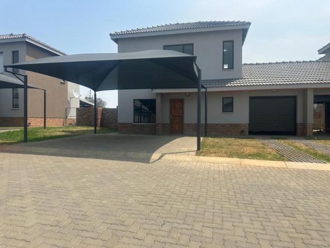 3 Bedroom House to Rent in Waterval East - Property to rent - MR695097