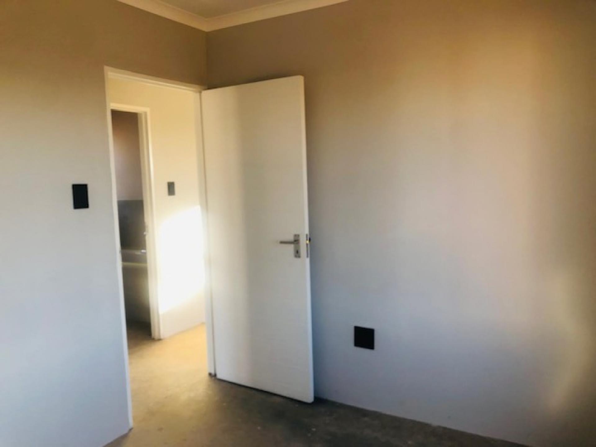  of property in Vosloorus