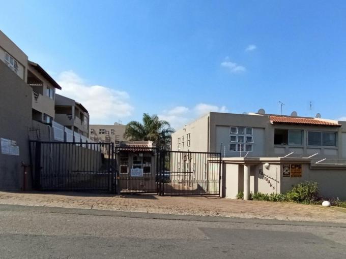 2 Bedroom Simplex for Sale For Sale in Oakdene - MR695115