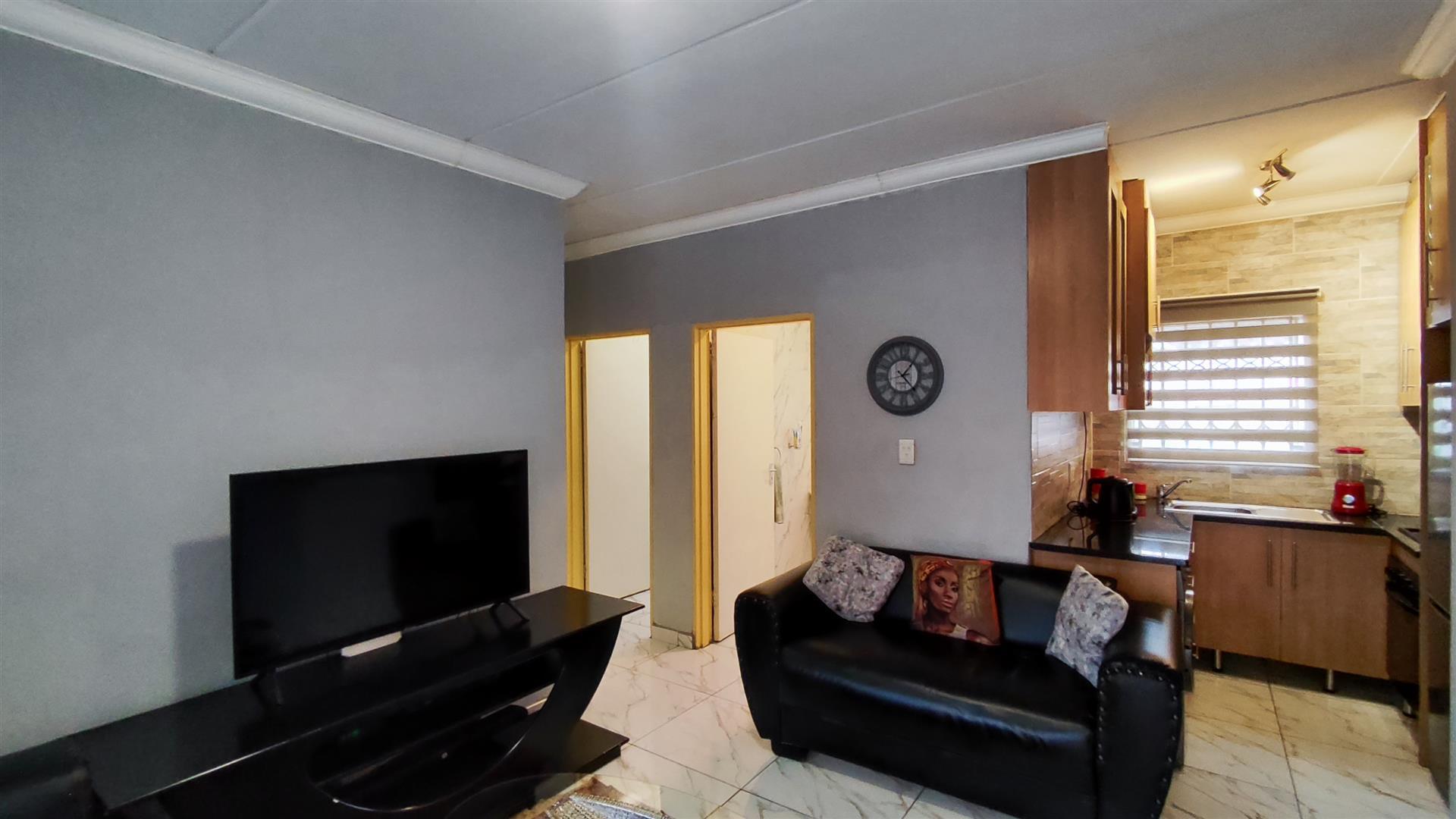 Lounges - 17 square meters of property in Dawn Park