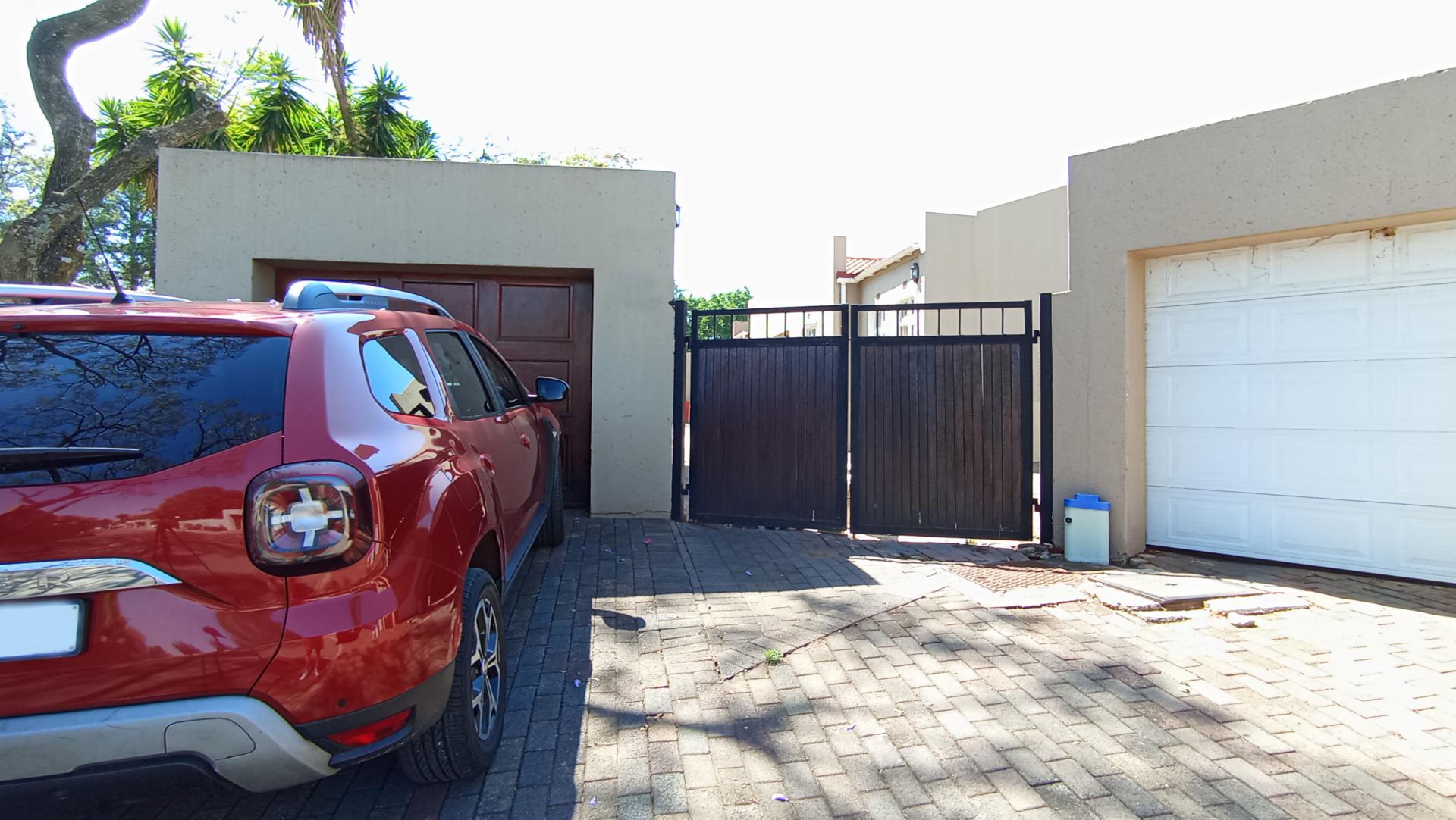 Front View of property in Douglasdale