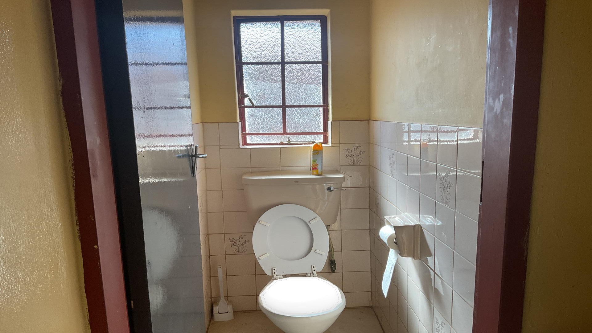 Bathroom 1 of property in Ennerdale