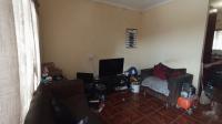 Lounges - 9 square meters of property in Lovu