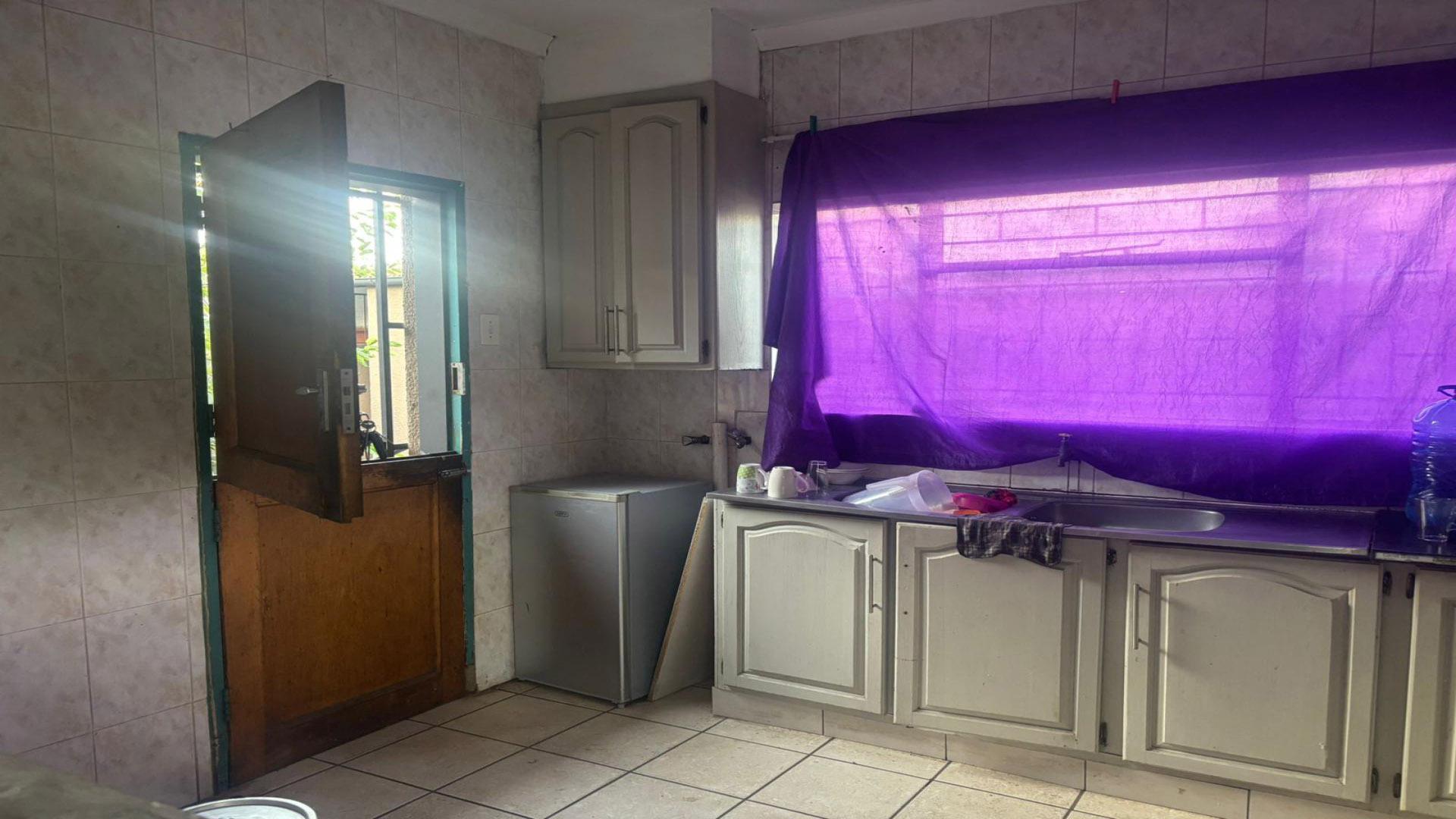Kitchen of property in Vanderbijlpark