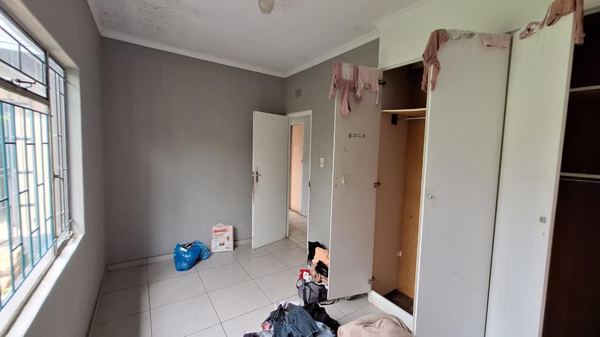 Bed Room 3 - 15 square meters of property in Vanderbijlpark