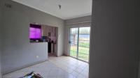 Lounges - 13 square meters of property in Vanderbijlpark