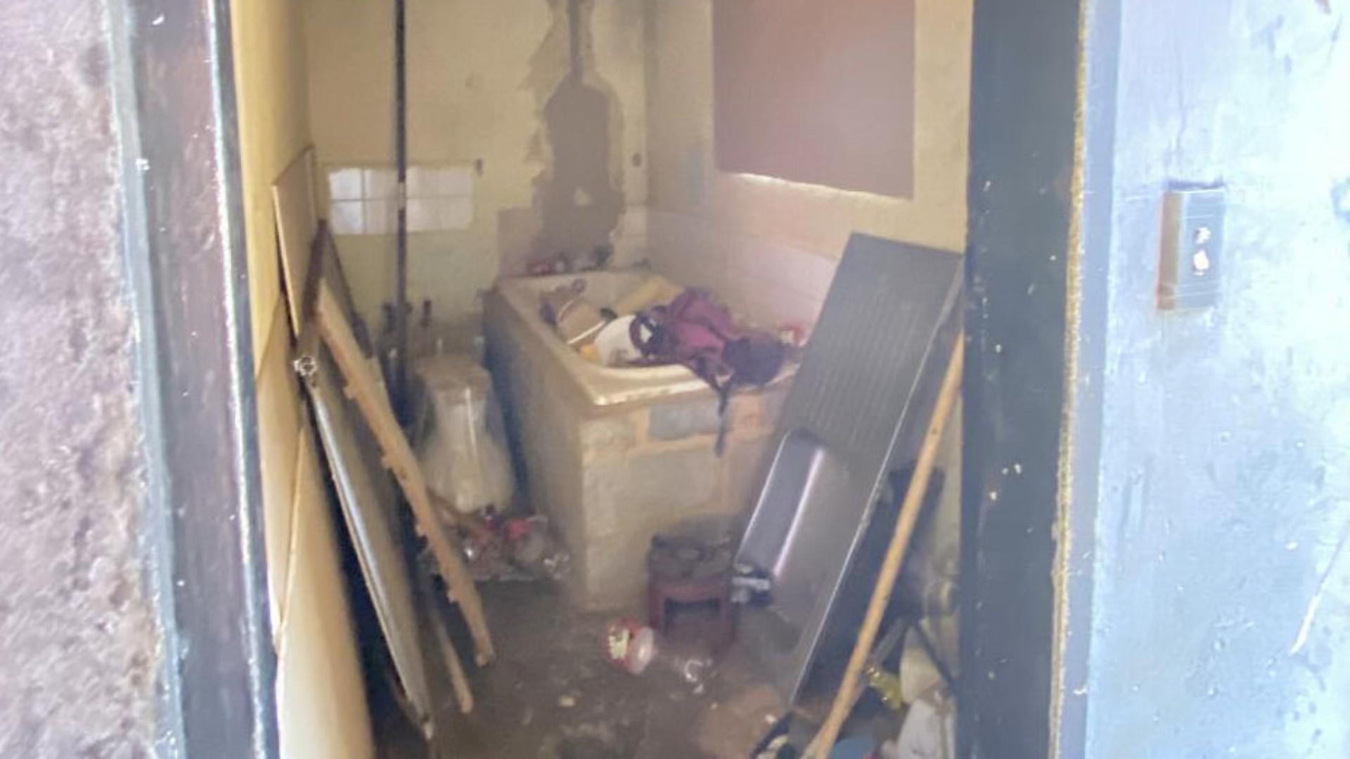 Bathroom 1 of property in Emdeni South