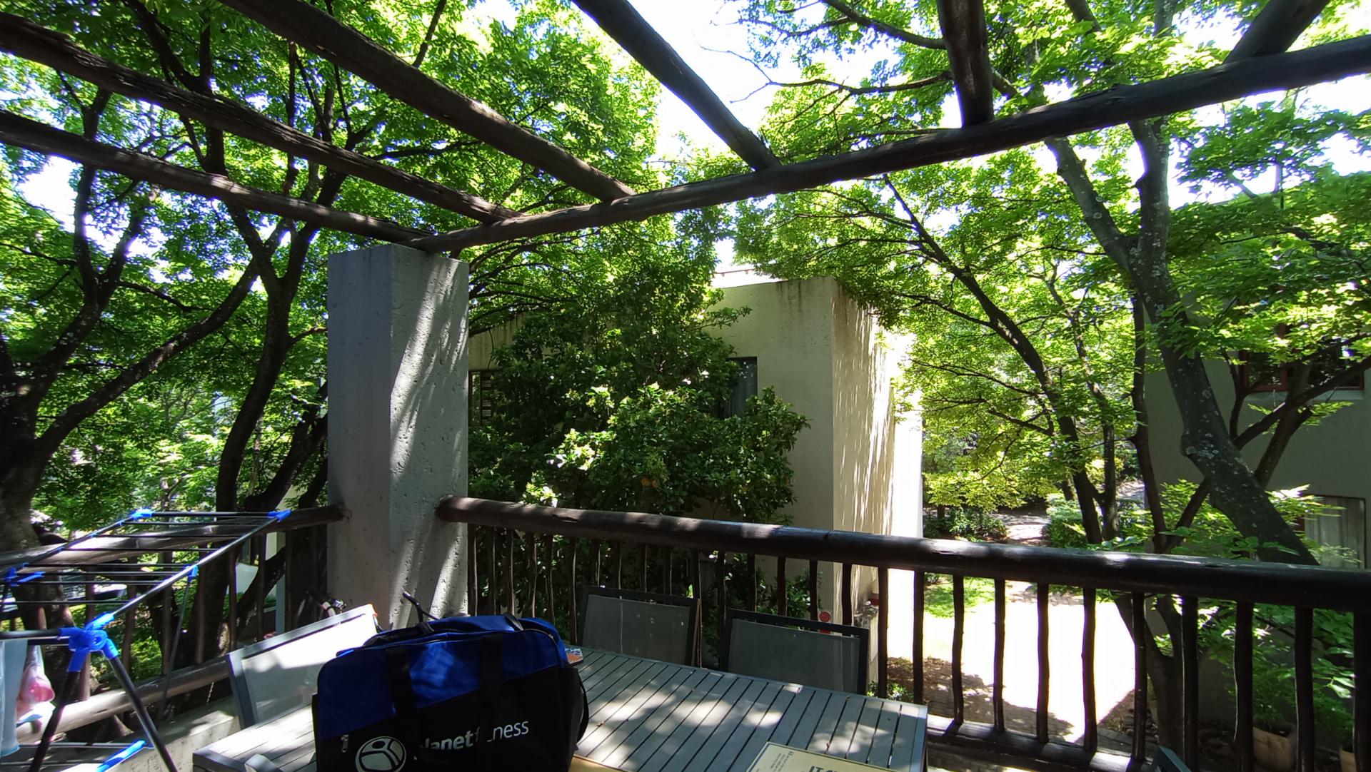 Balcony - 10 square meters of property in Jukskei Park