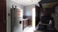 Kitchen - 6 square meters of property in Soshanguve East