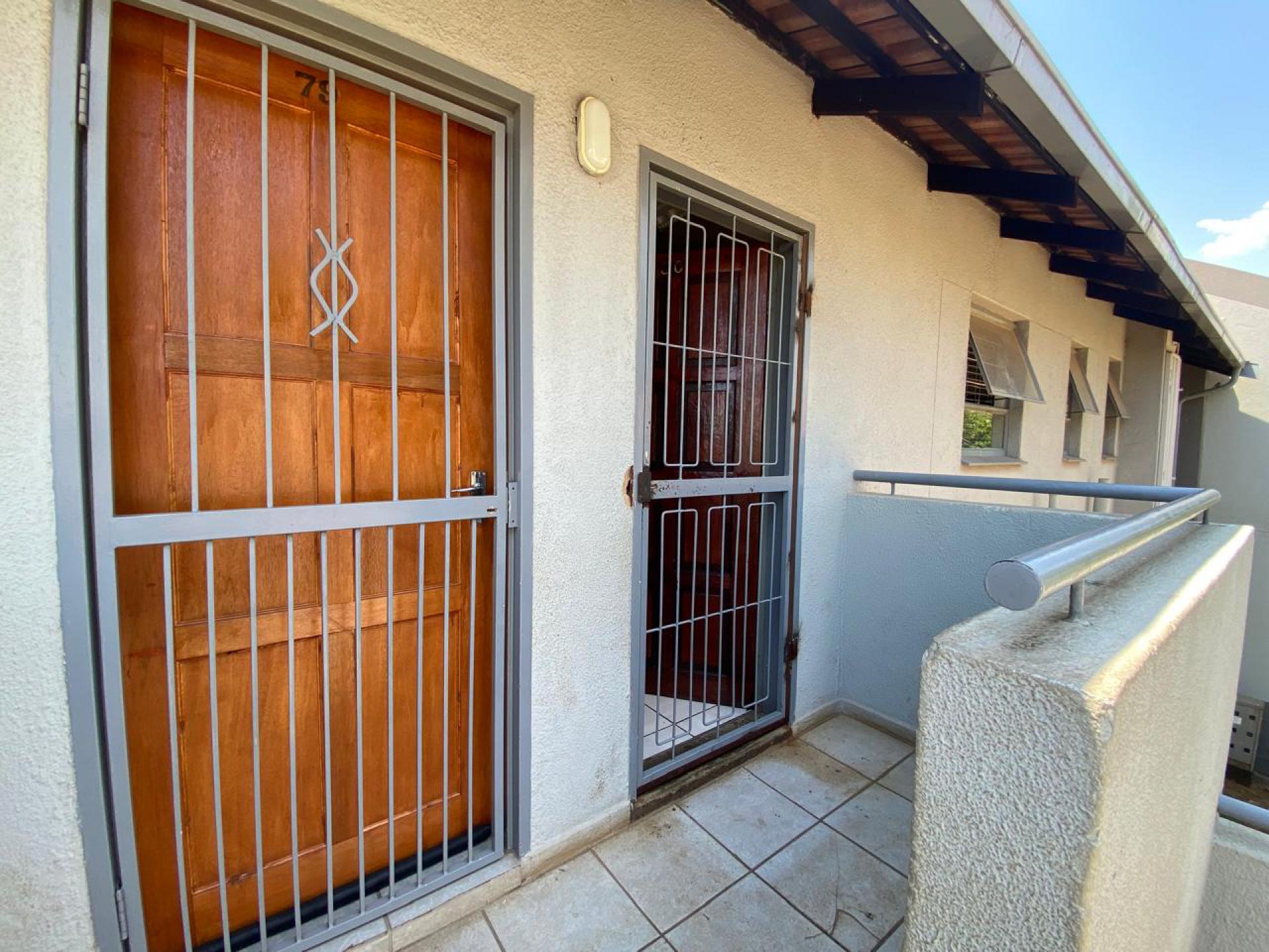 Backyard of property in Die Hoewes