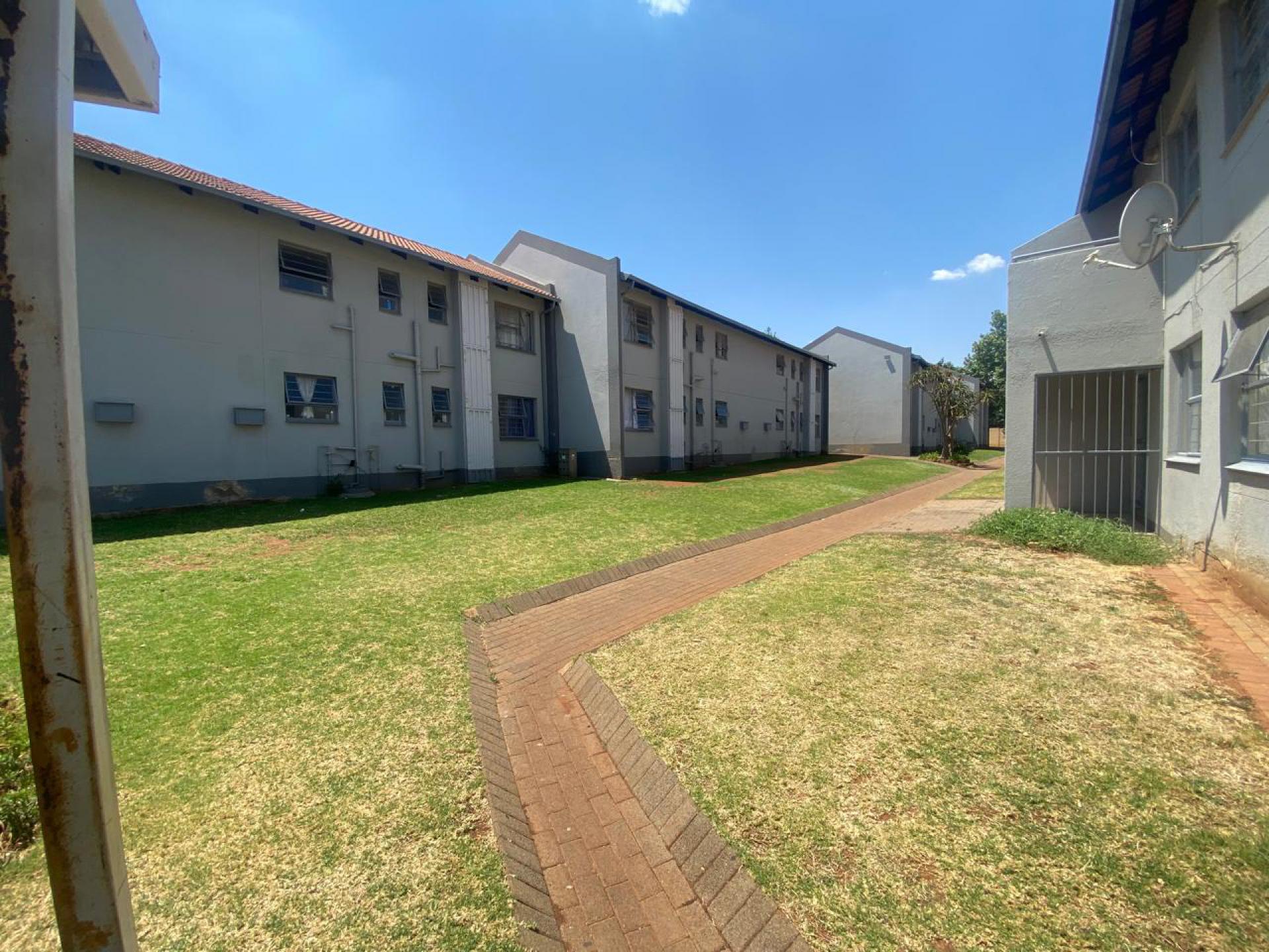 Backyard of property in Die Hoewes