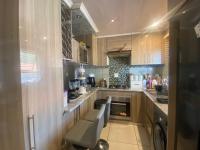 Kitchen of property in Die Hoewes