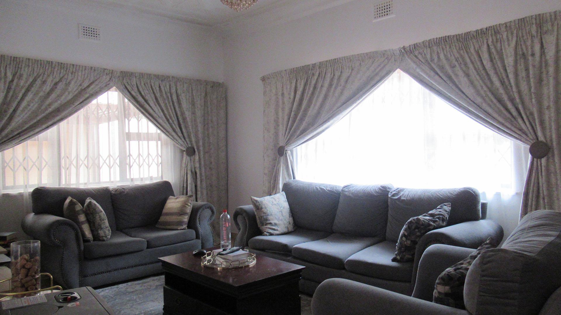 Lounges - 22 square meters of property in Florida