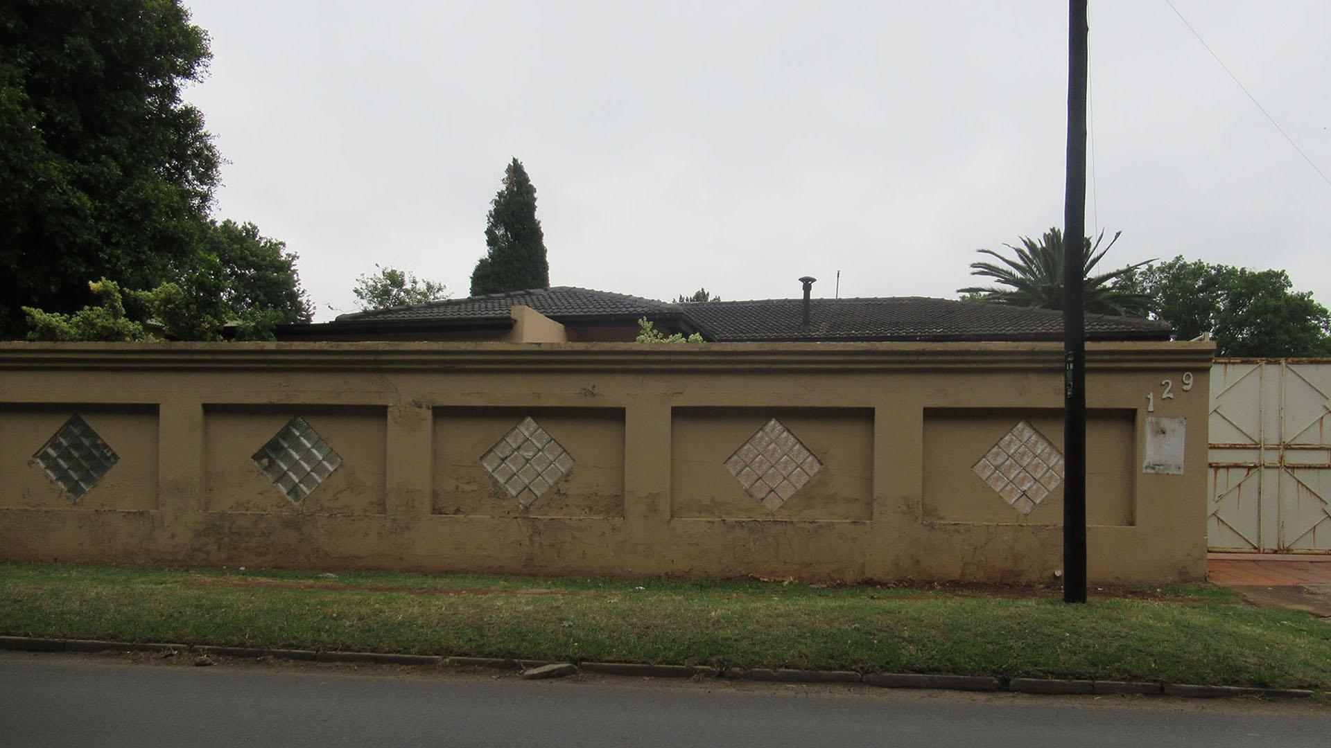 Front View of property in Florida