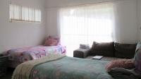 Bed Room 2 - 20 square meters of property in Florida