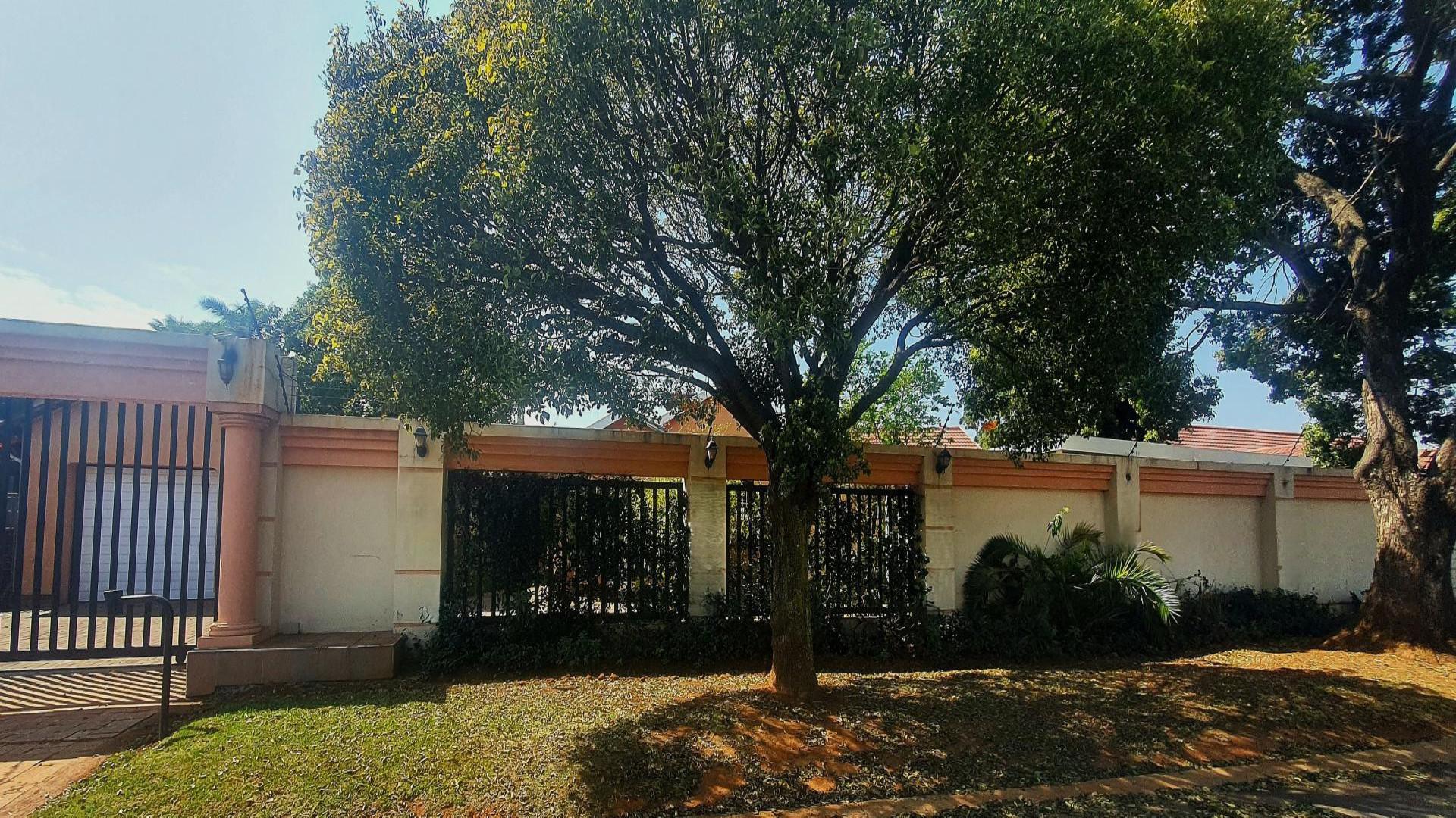 Front View of property in Verwoerdpark