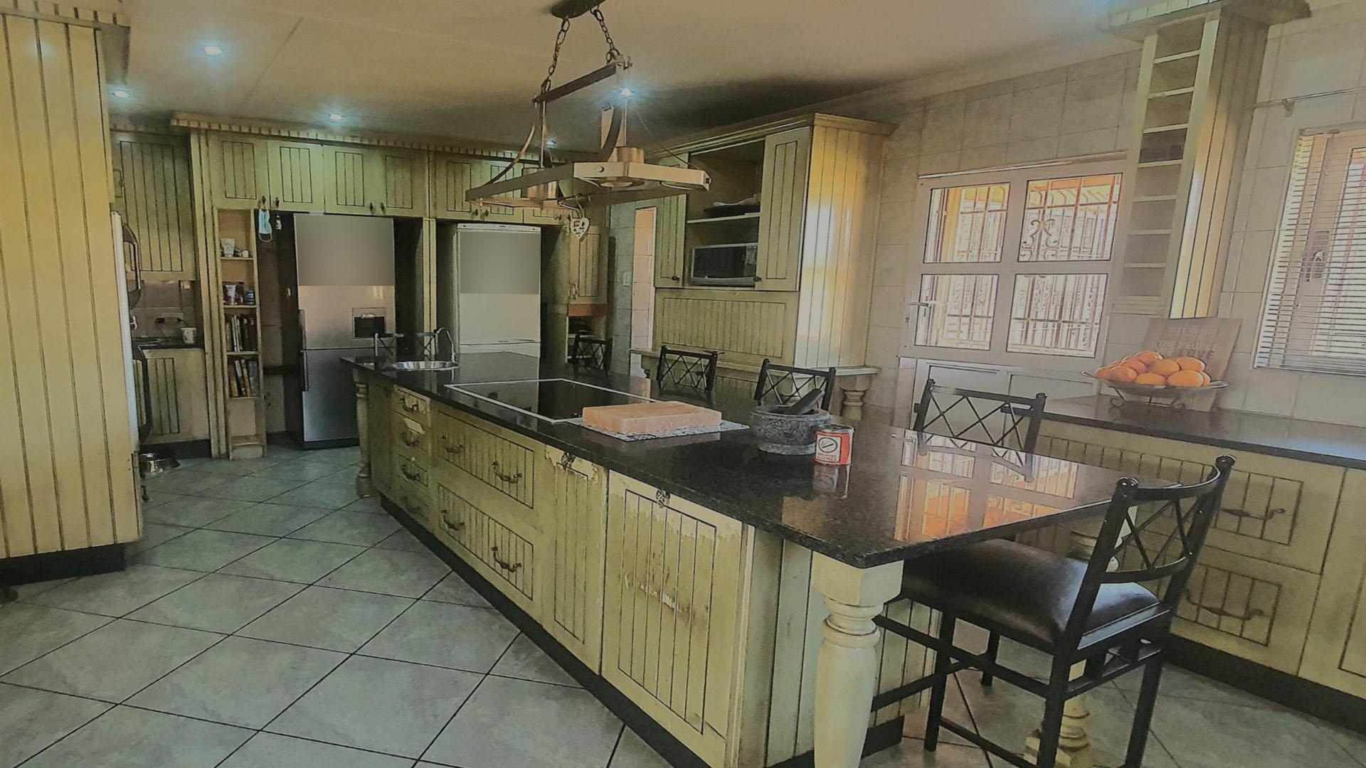 Kitchen of property in Verwoerdpark