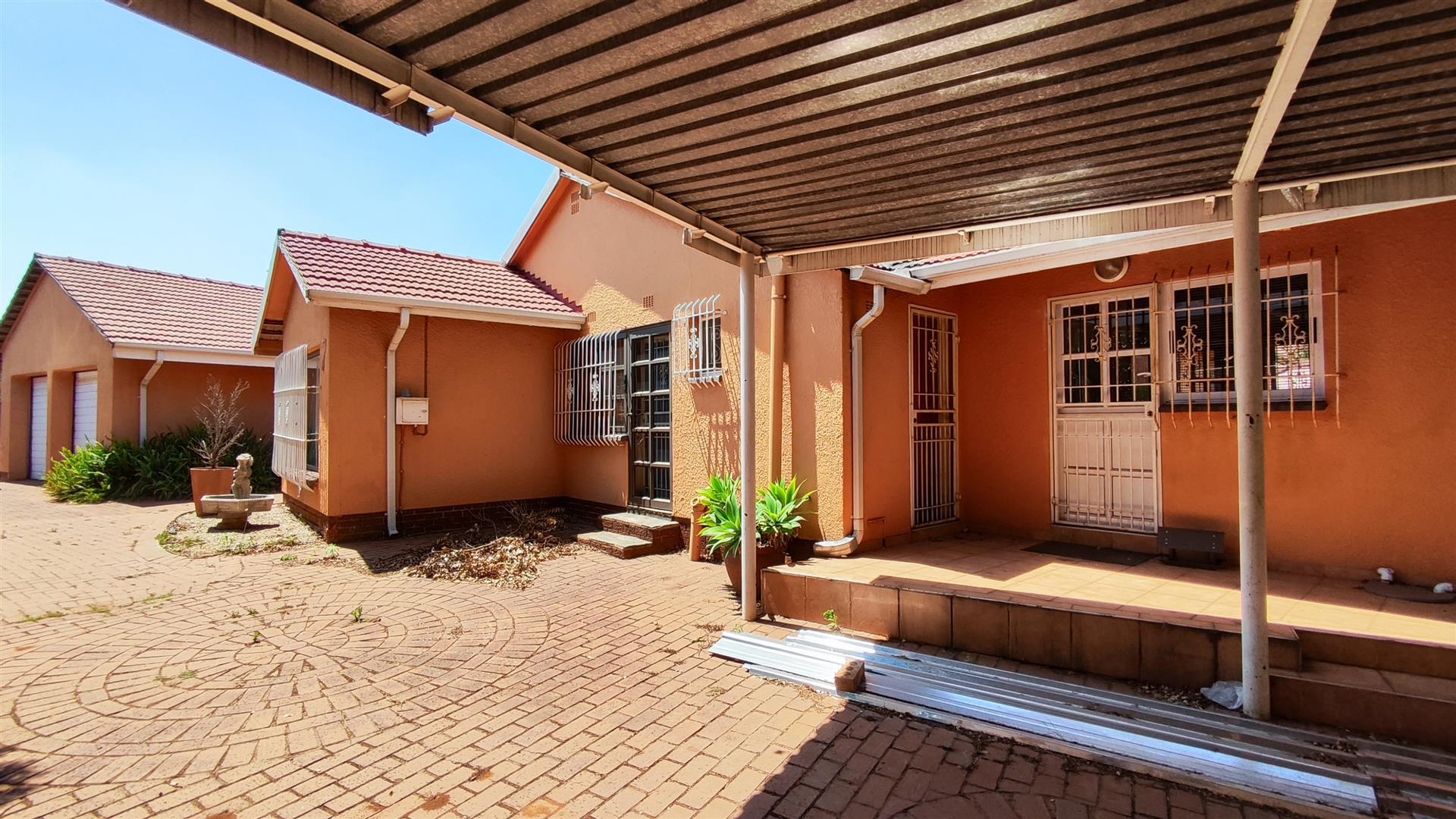 Front View of property in Verwoerdpark