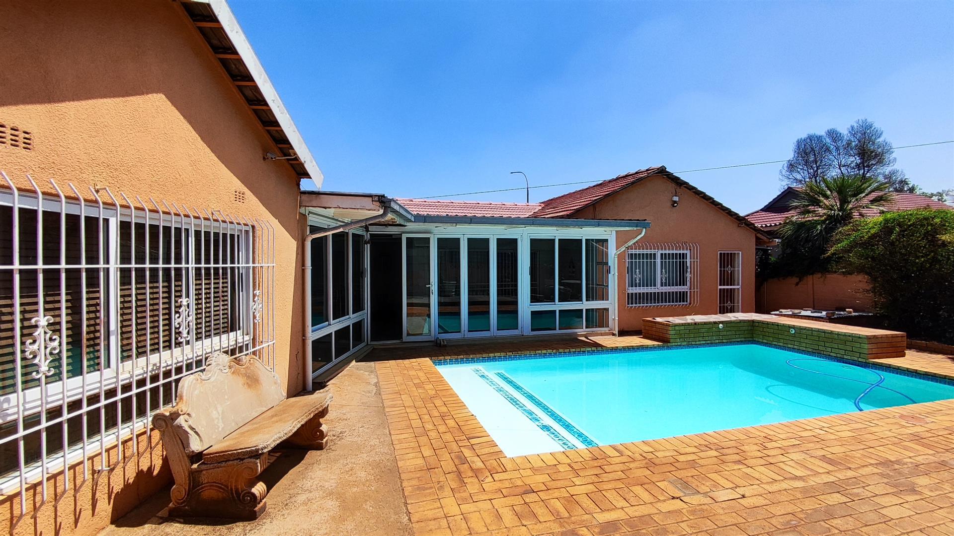 Backyard of property in Verwoerdpark