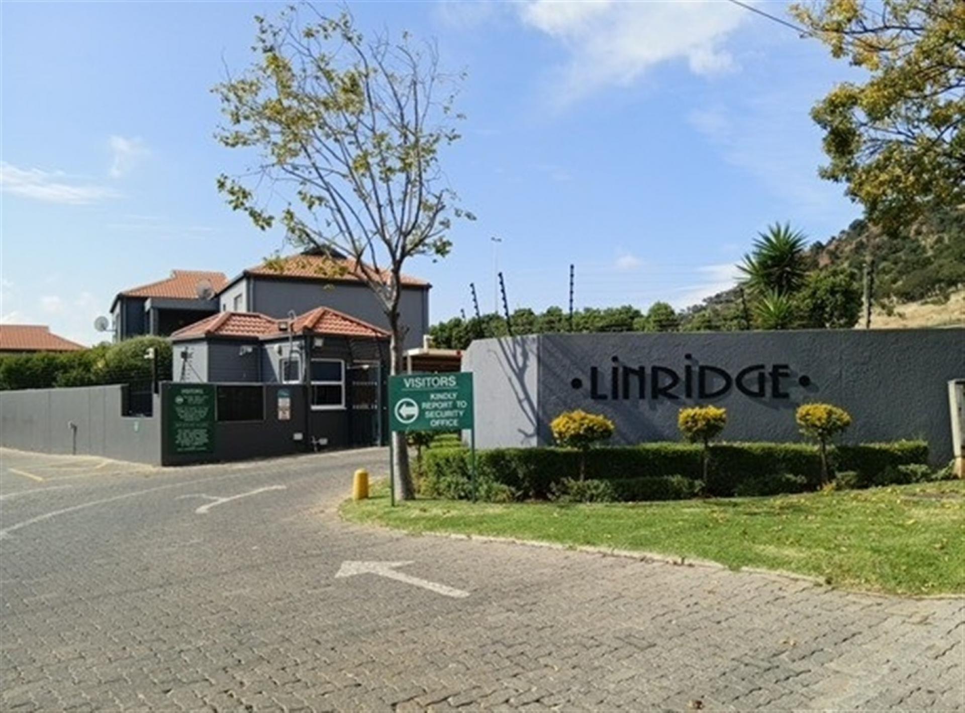Front View of property in Meyersdal