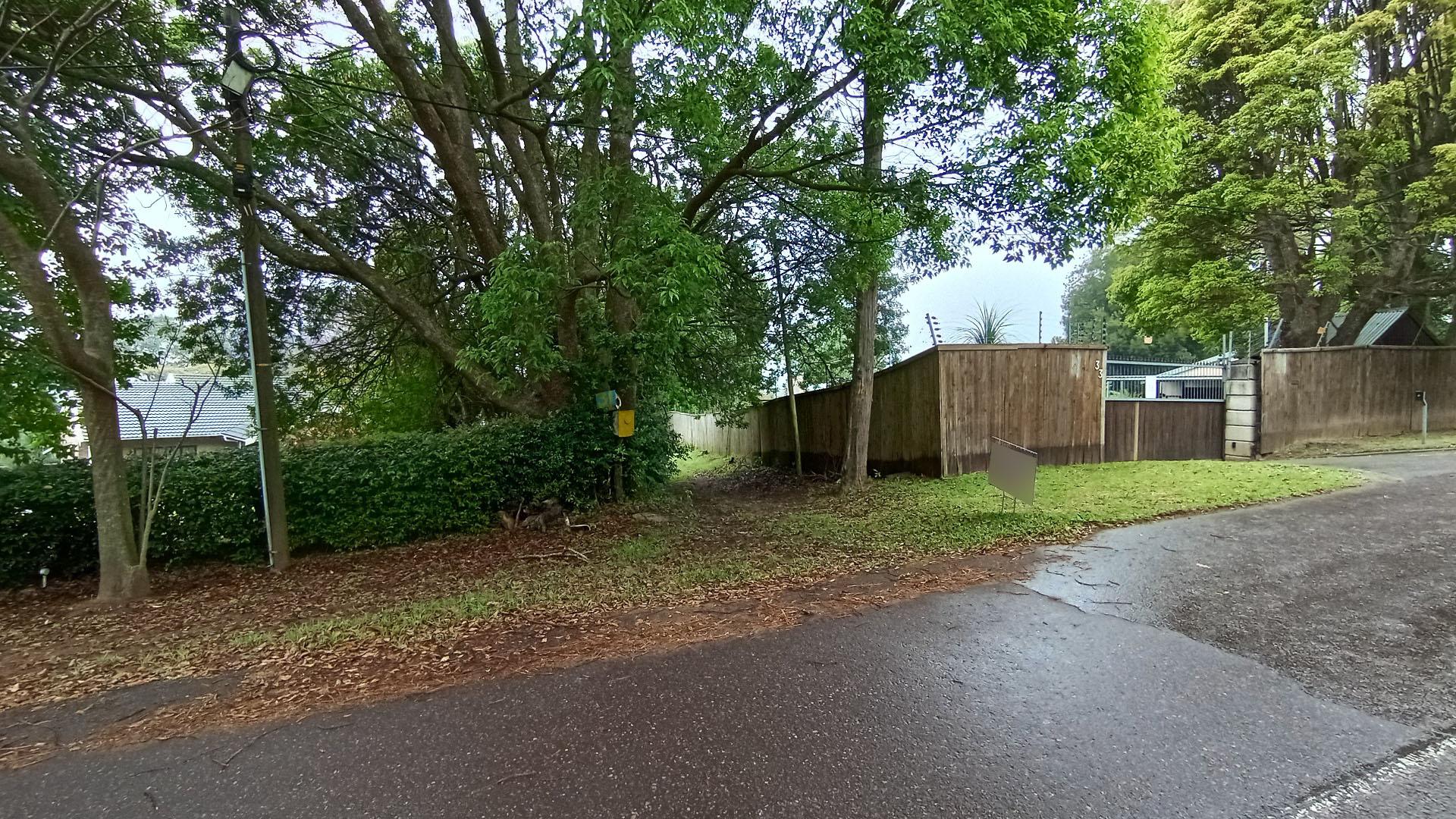 Front View of property in Crestview