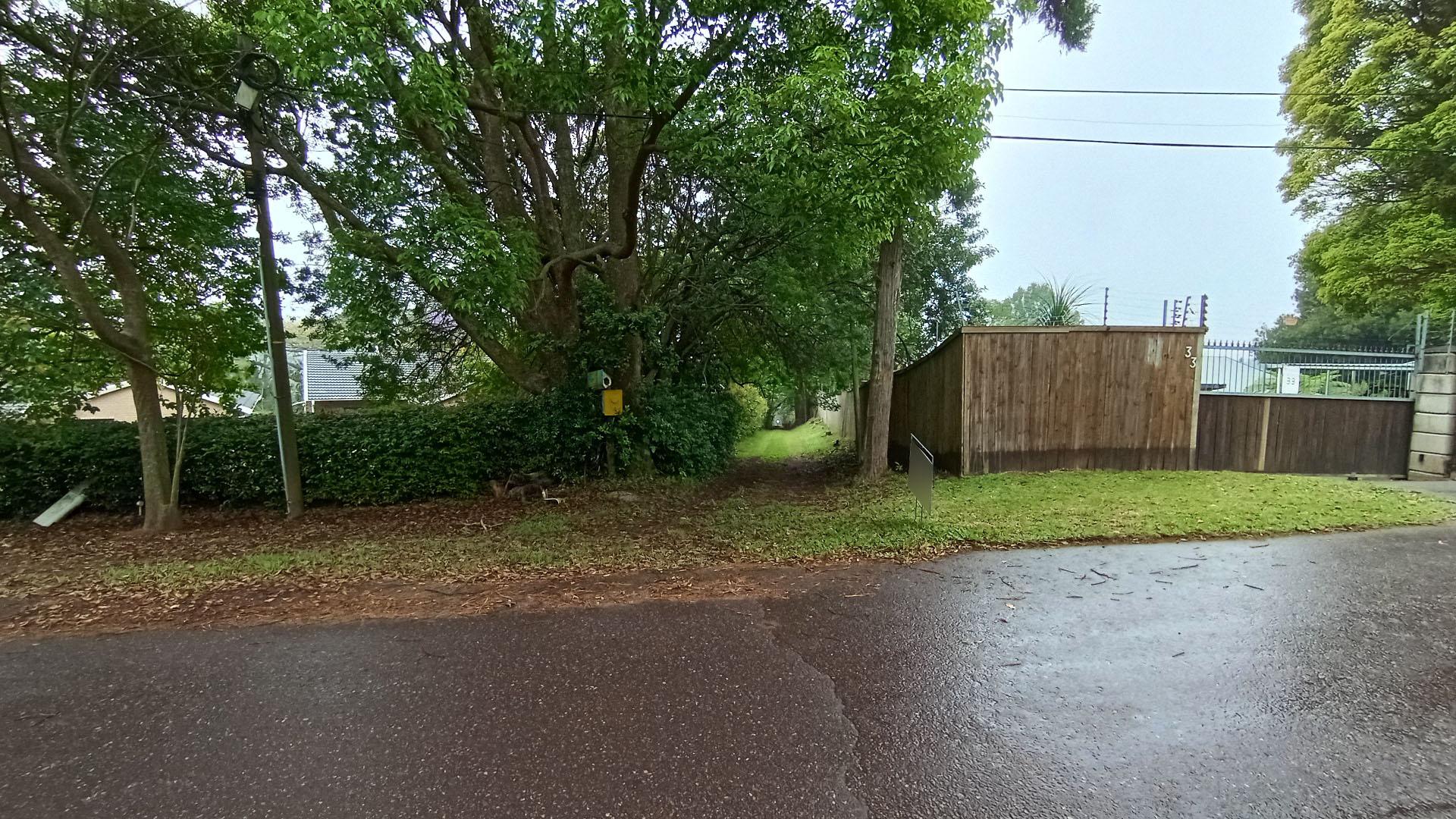 Front View of property in Crestview