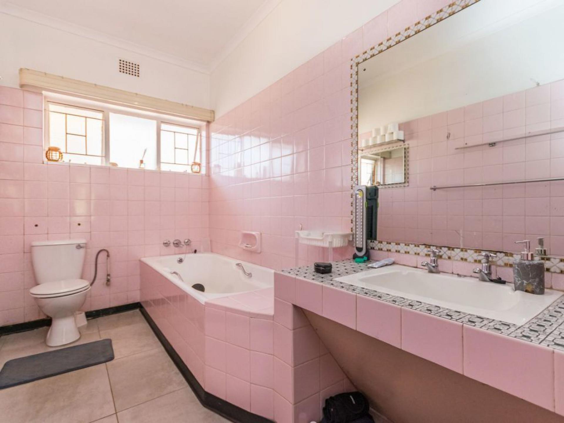  of property in Lyttelton Manor