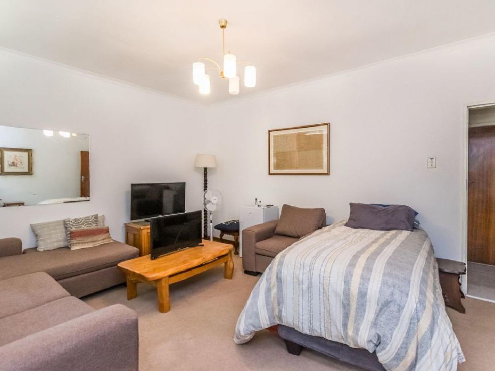  of property in Lyttelton Manor