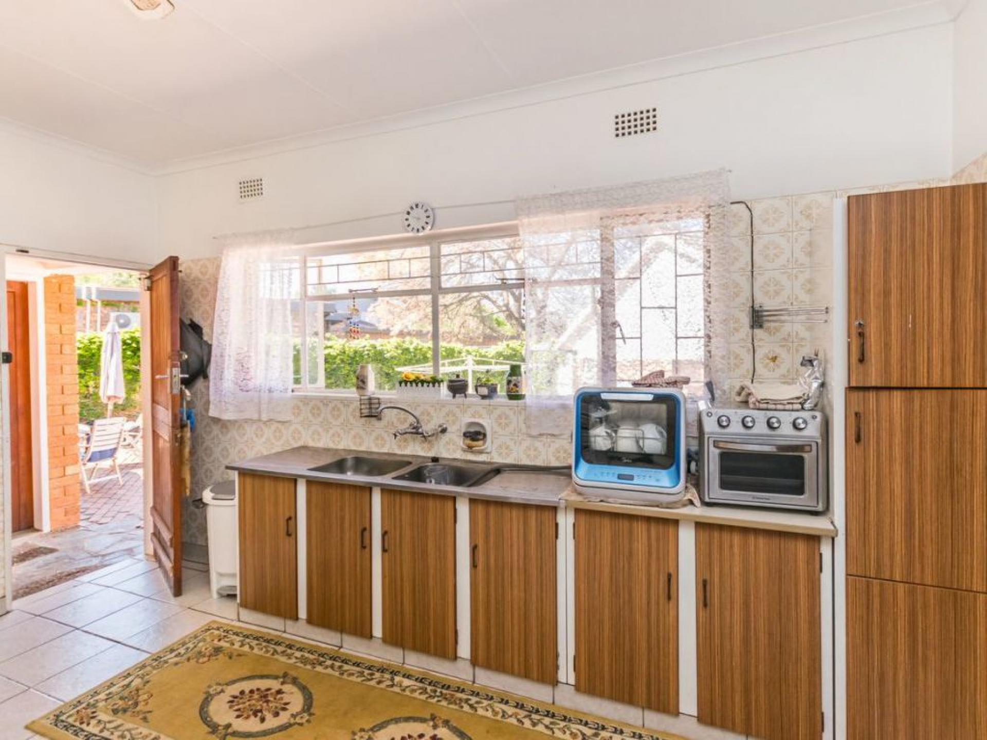  of property in Lyttelton Manor