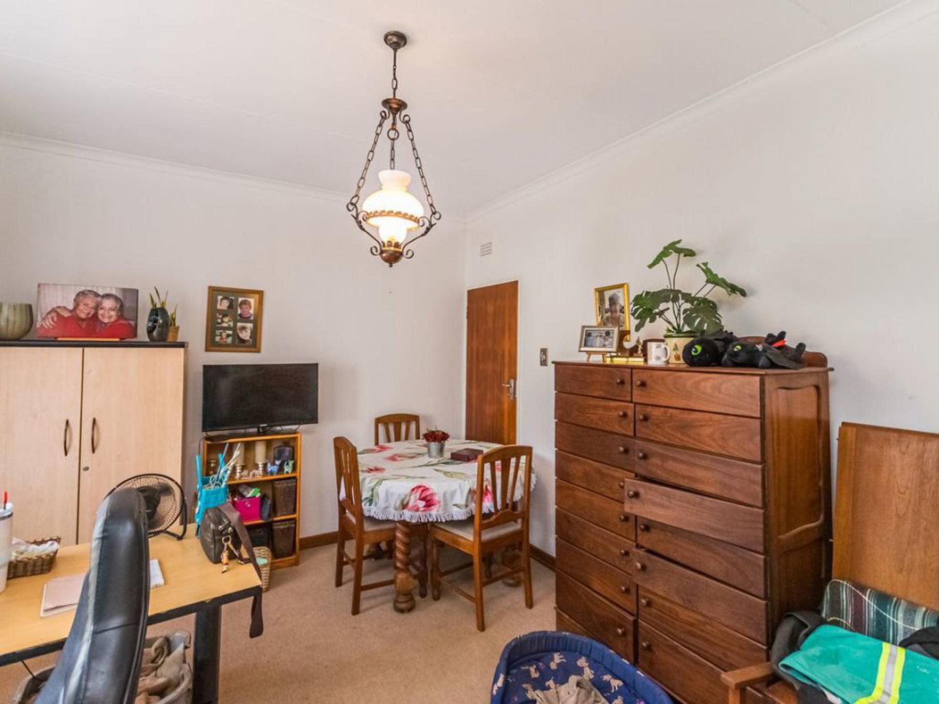  of property in Lyttelton Manor