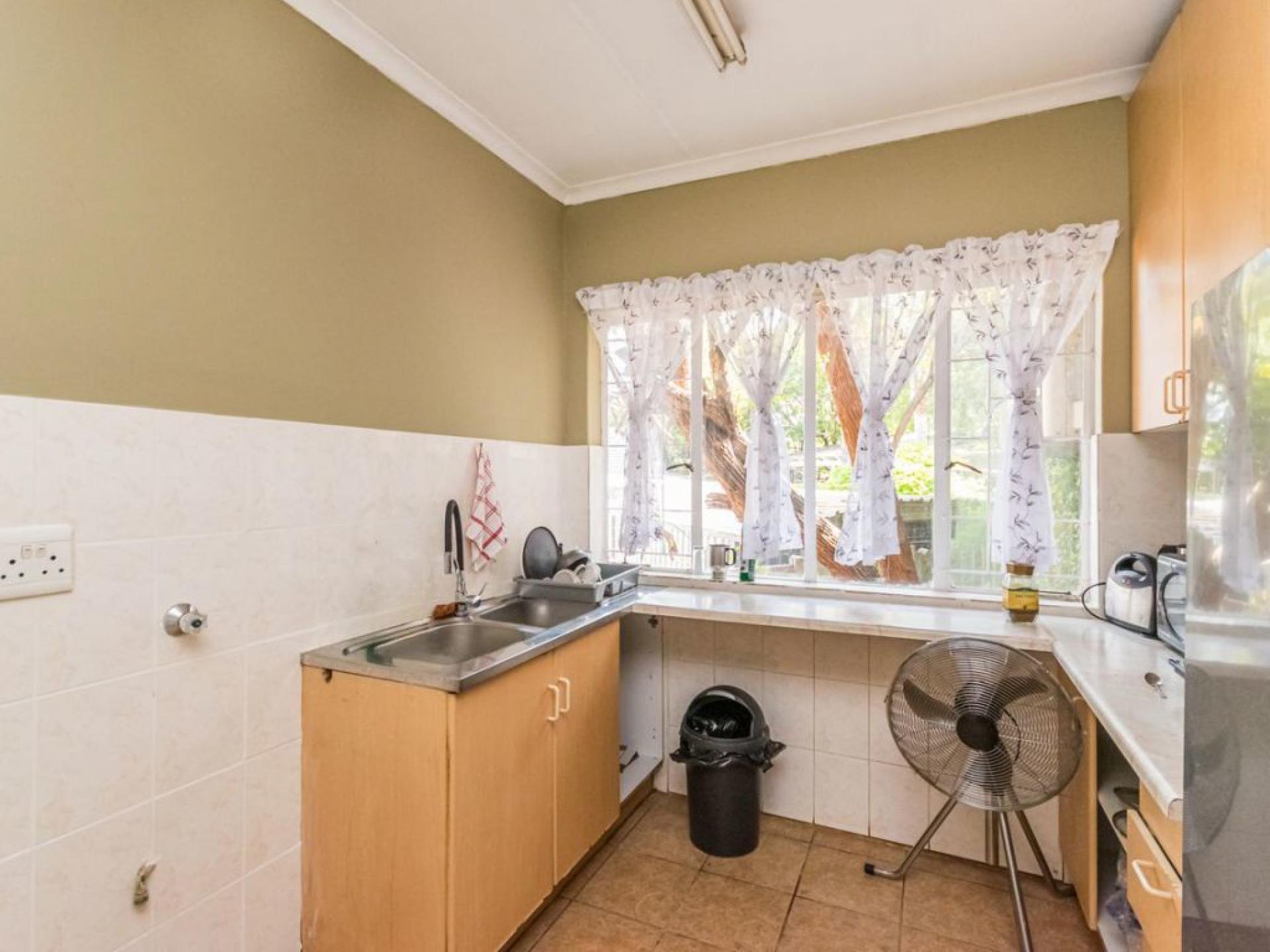  of property in Lyttelton Manor