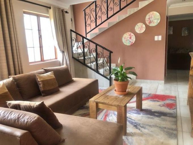4 Bedroom Cluster for Sale For Sale in Verwoerdpark - MR695214