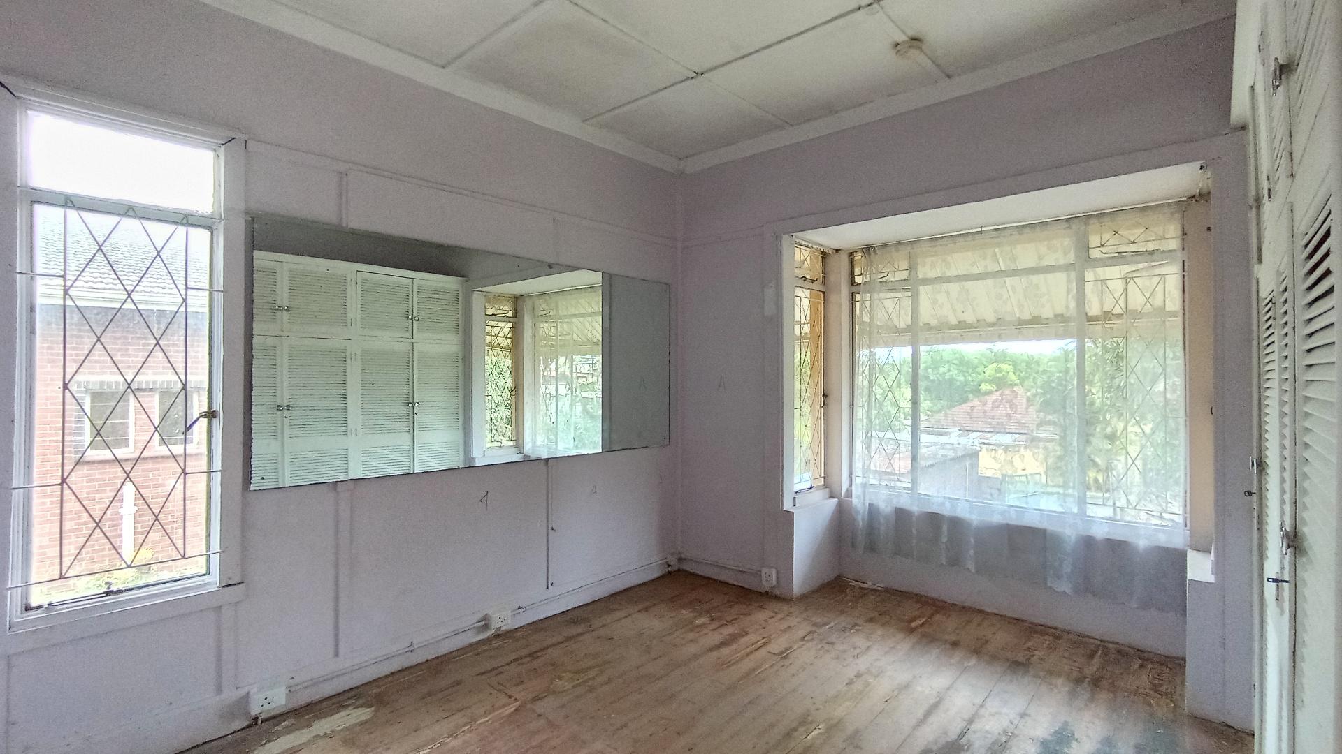 Bed Room 2 of property in Mount Vernon 