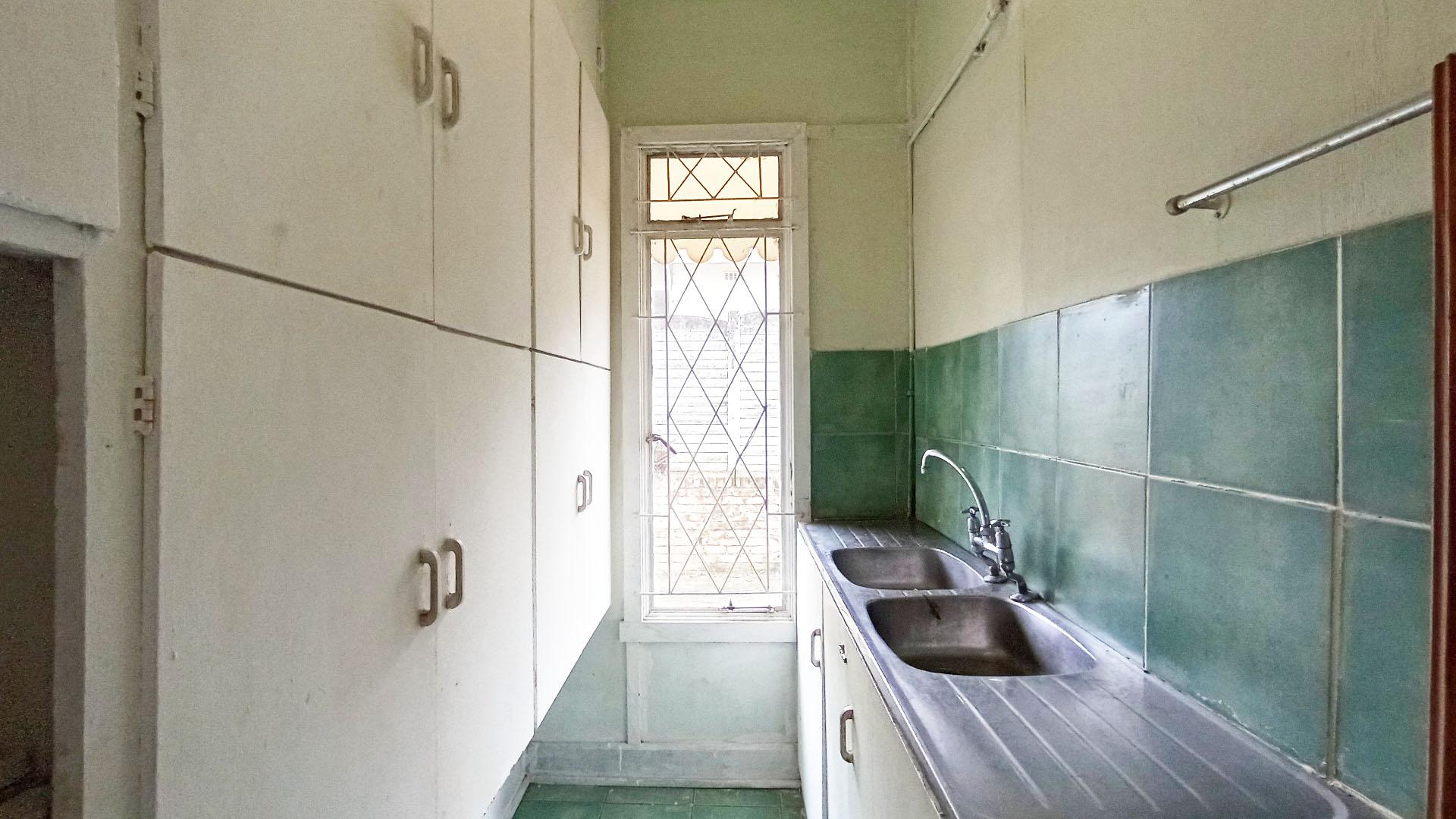 Scullery - 6 square meters of property in Mount Vernon 