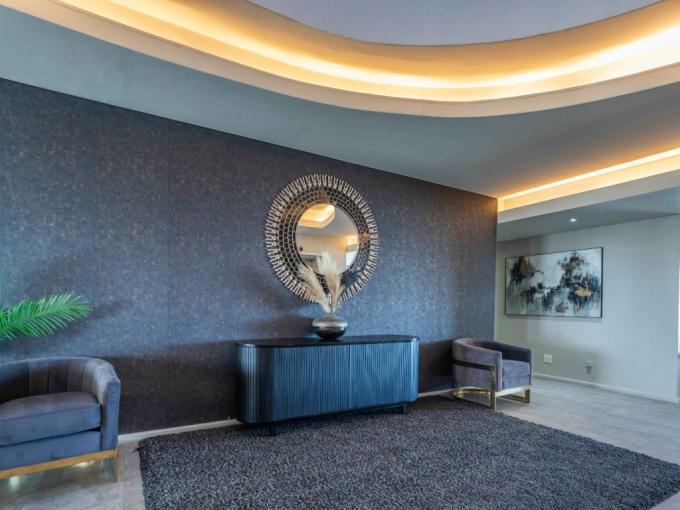 4 Bedroom Apartment for Sale For Sale in Table View - MR695237