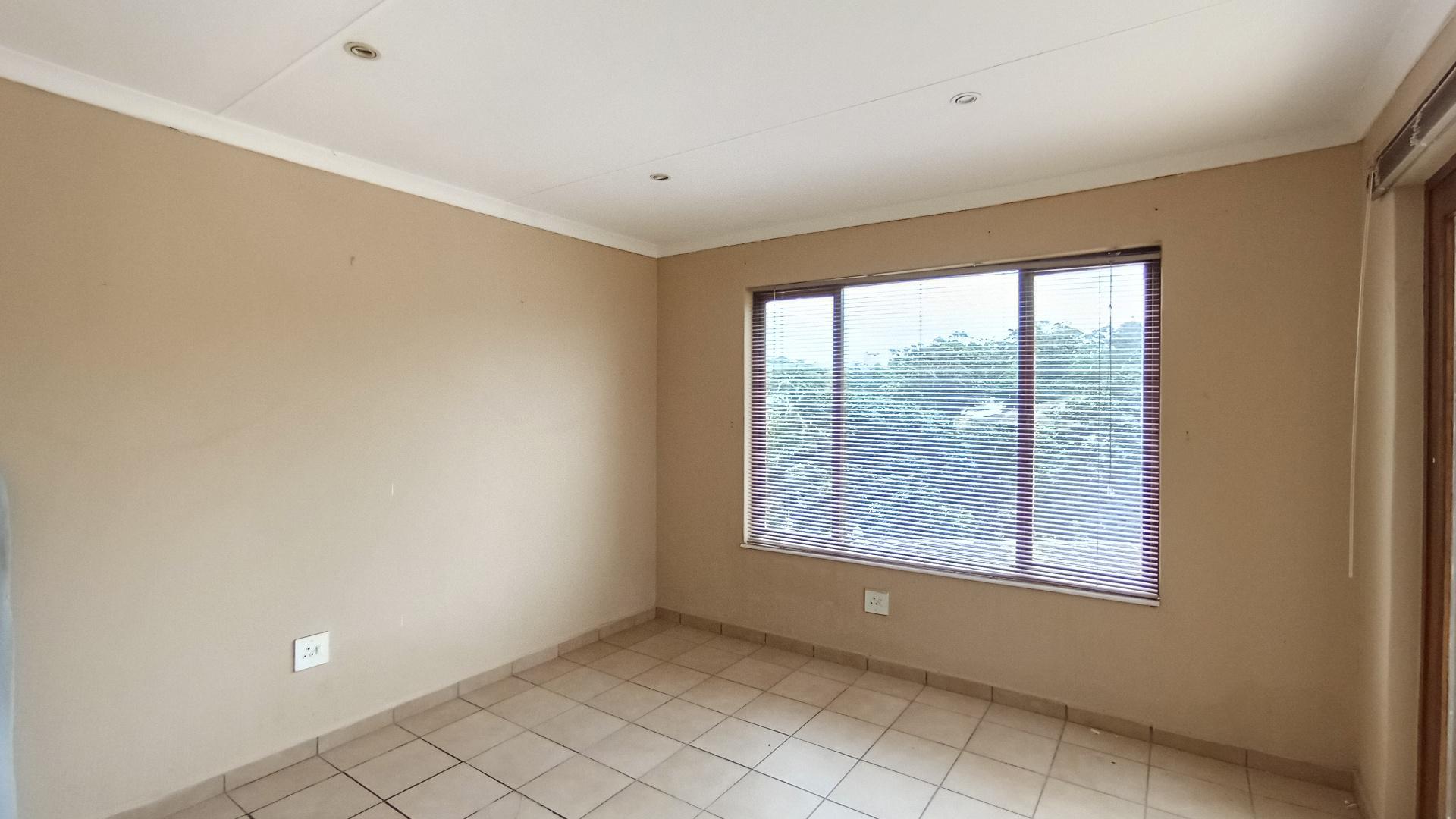 Main Bedroom - 14 square meters of property in Margate