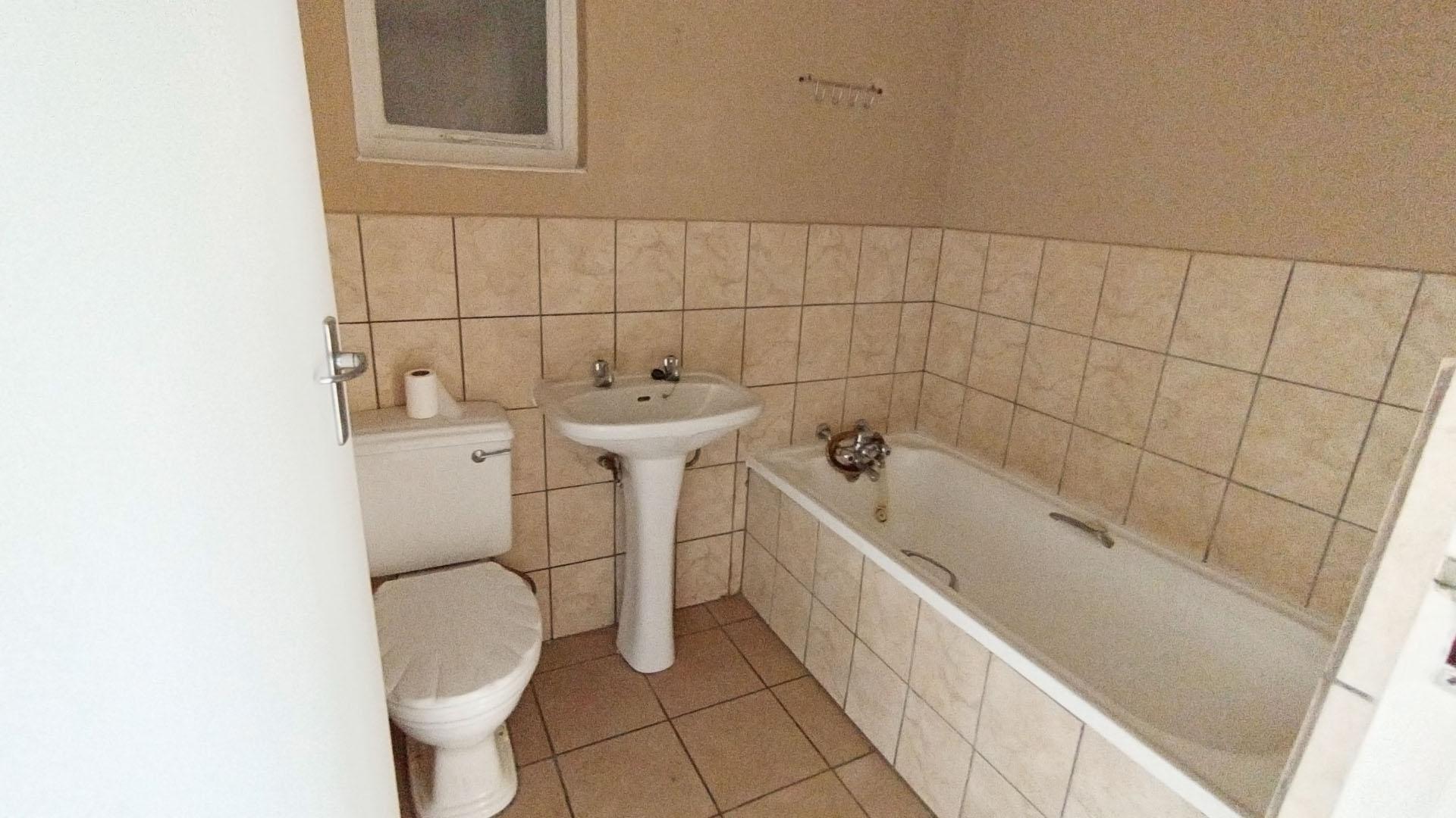 Bathroom 1 - 4 square meters of property in Margate