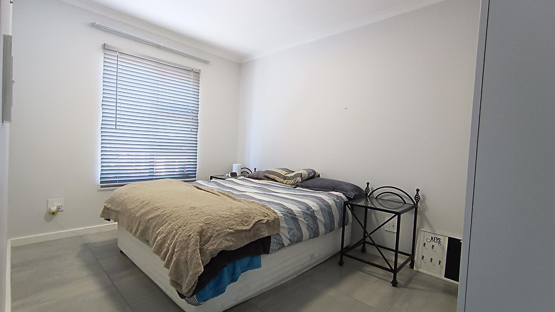 Bed Room 2 - 13 square meters of property in Burgundy Estate