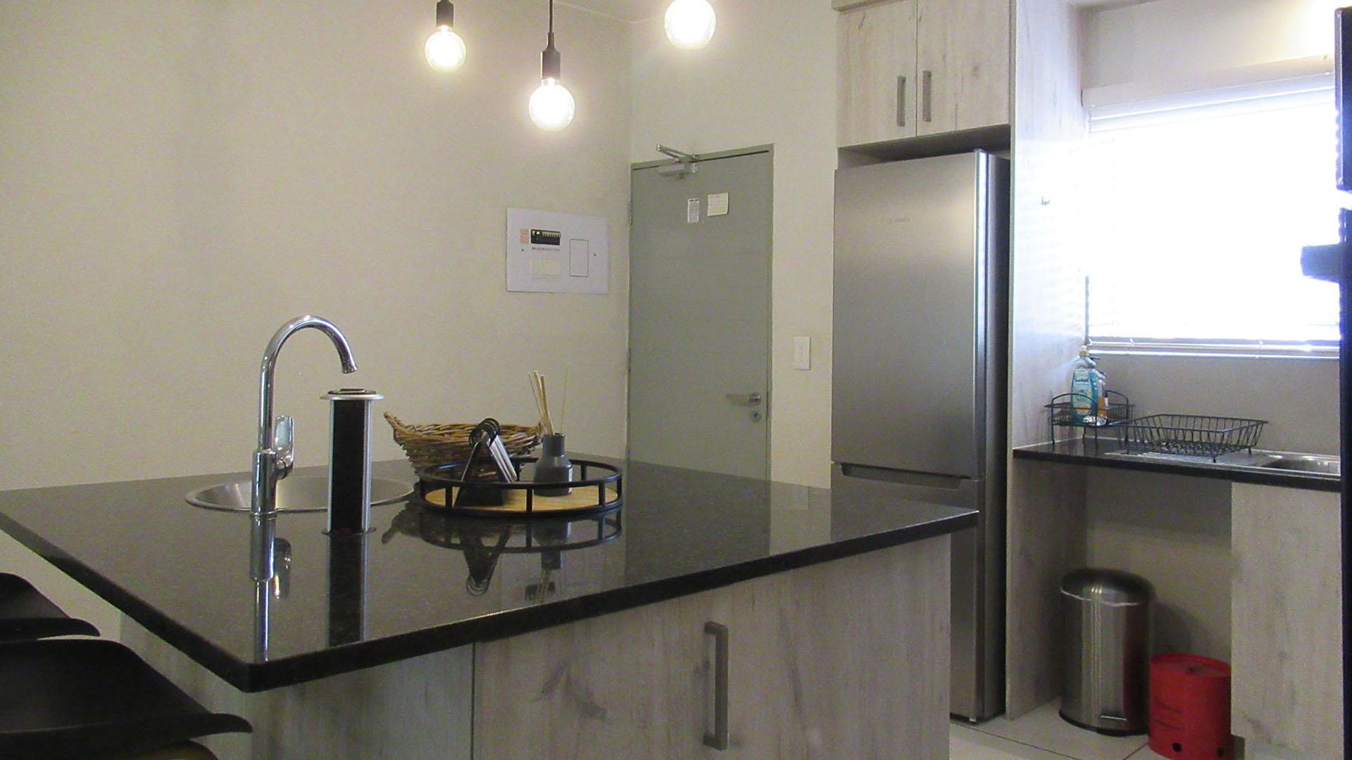 Kitchen - 11 square meters of property in North Riding