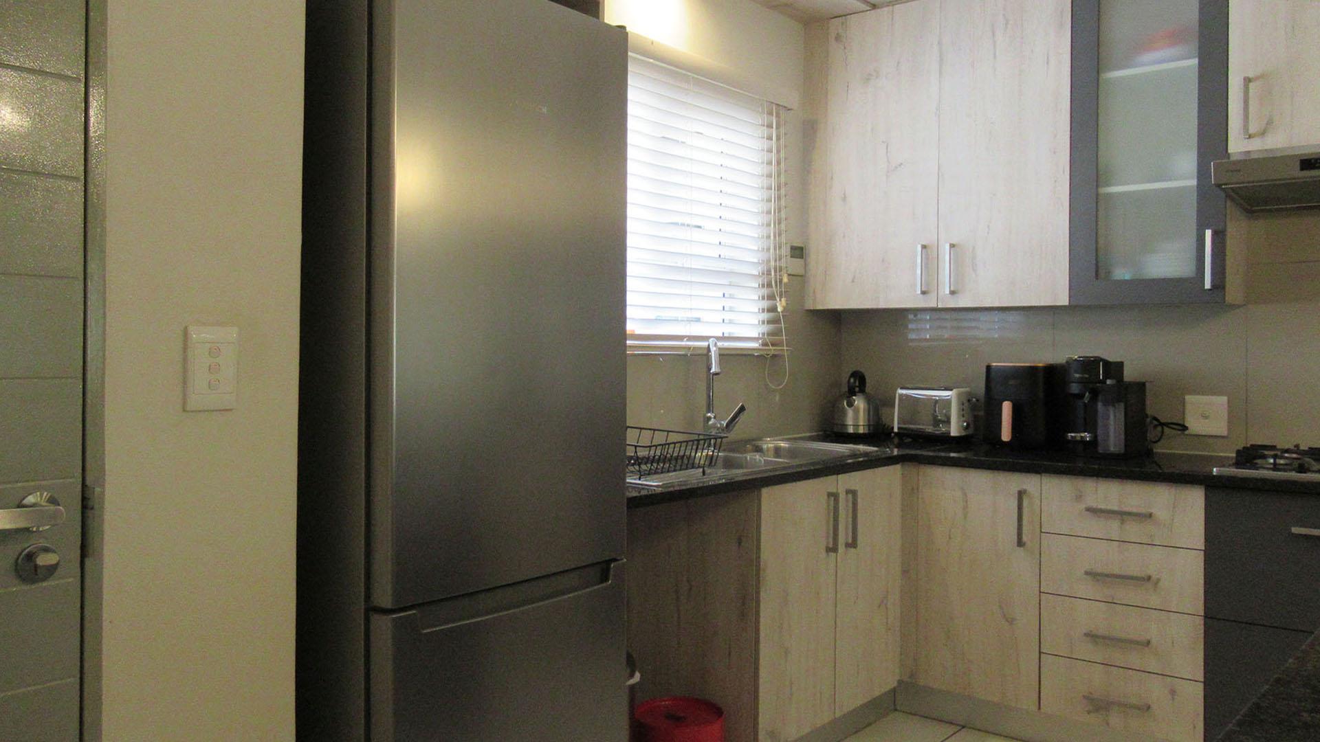 Kitchen - 11 square meters of property in North Riding