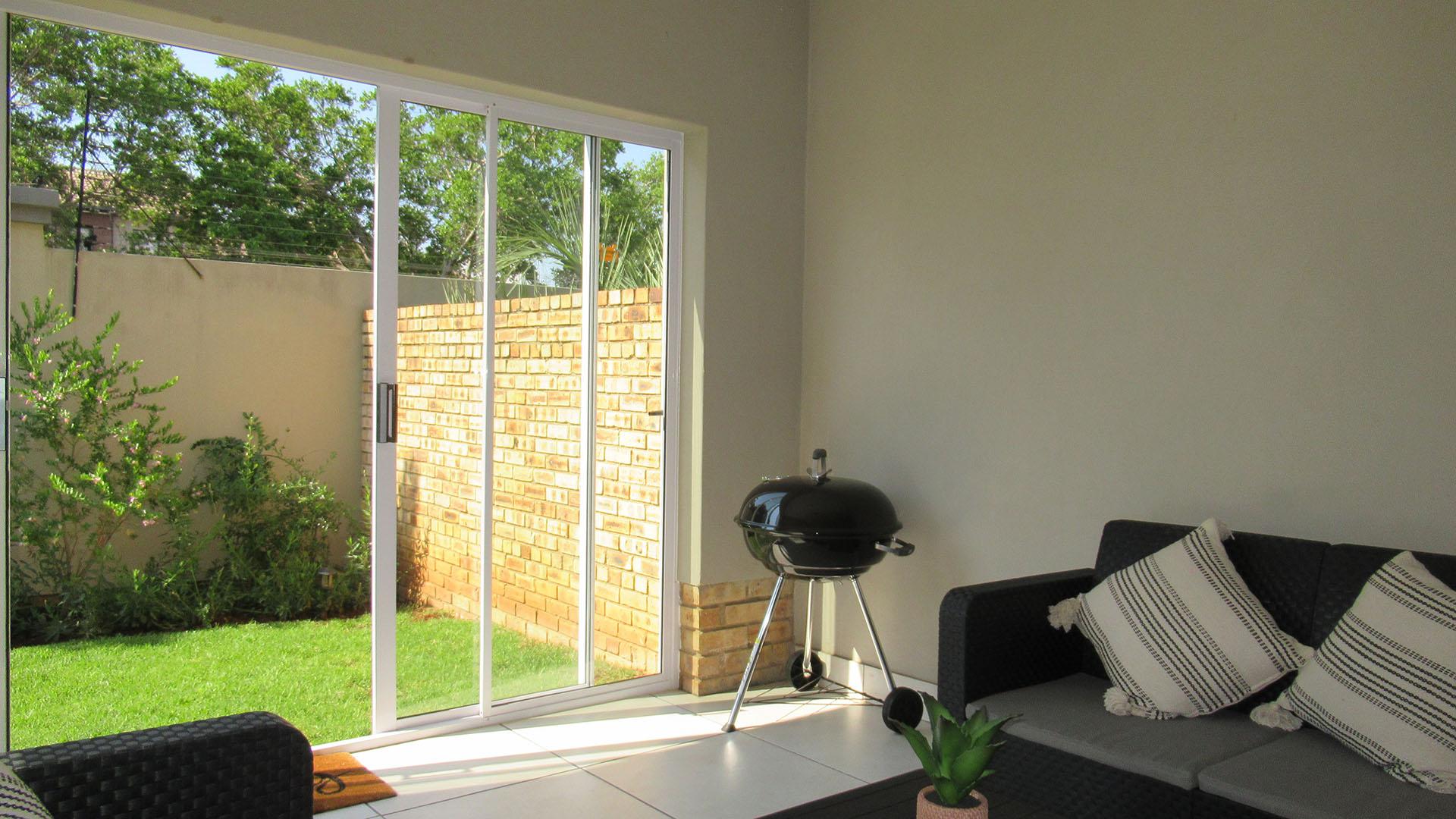 Patio - 16 square meters of property in North Riding