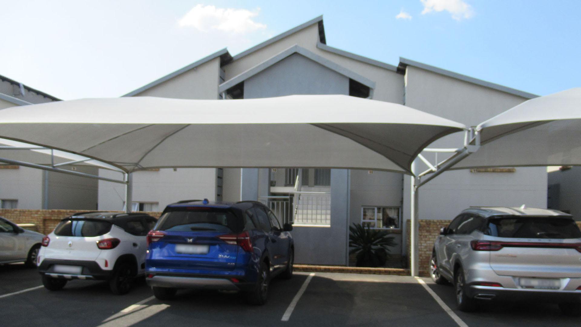Front View of property in North Riding