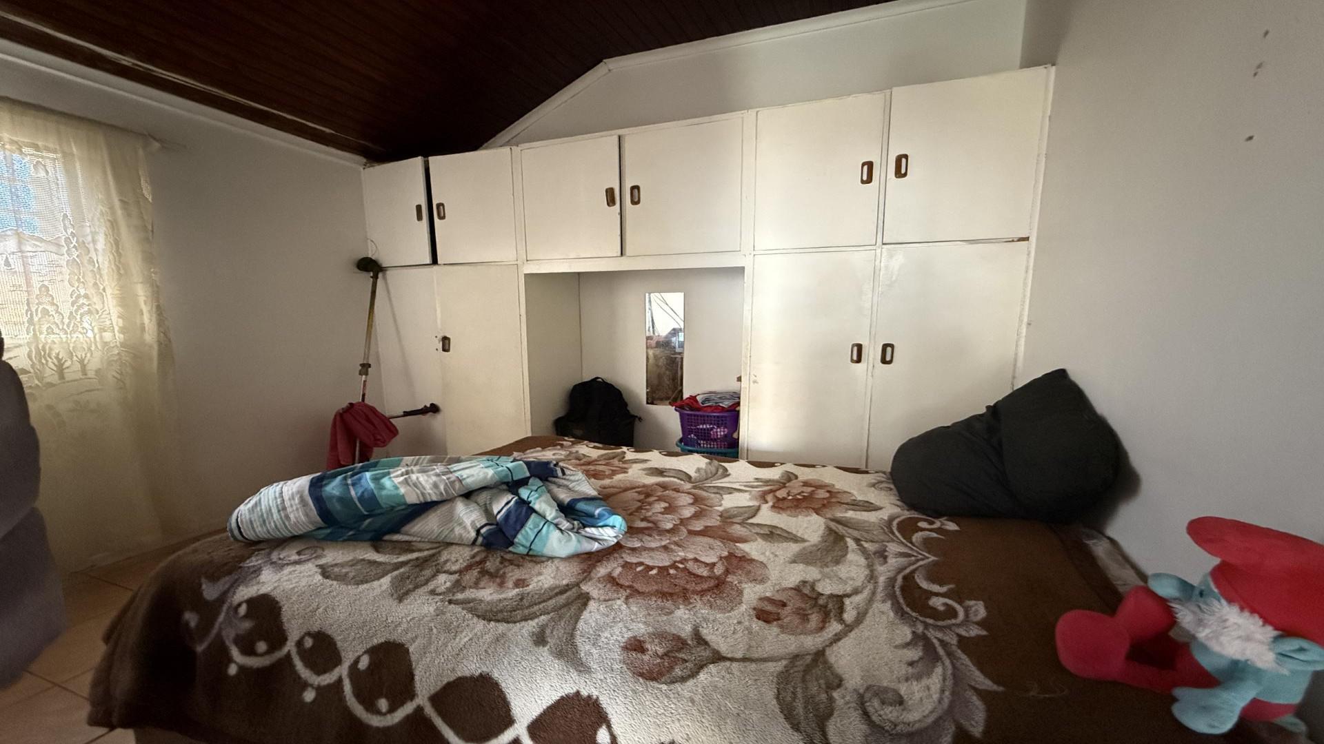 Bed Room 2 of property in Kensington - PE