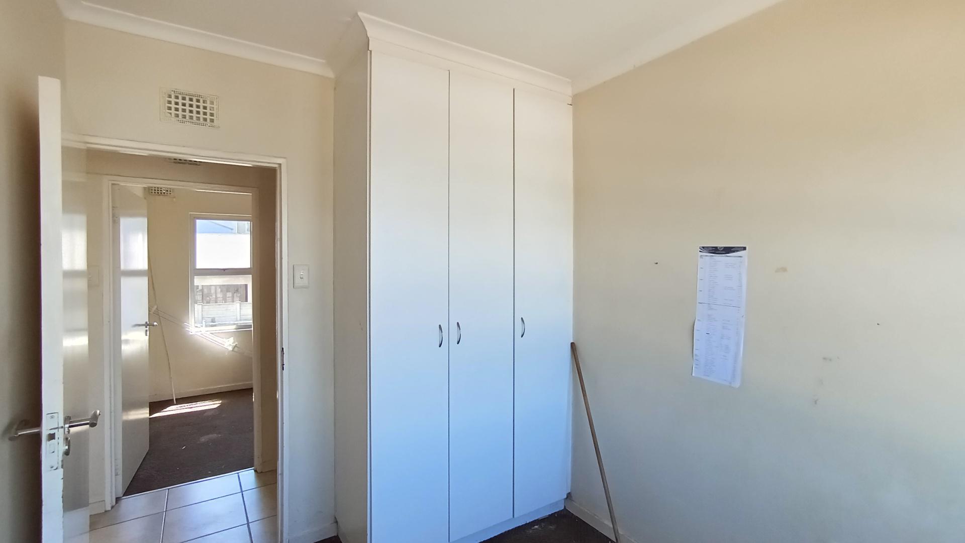 Bed Room 1 - 8 square meters of property in Chase Valley