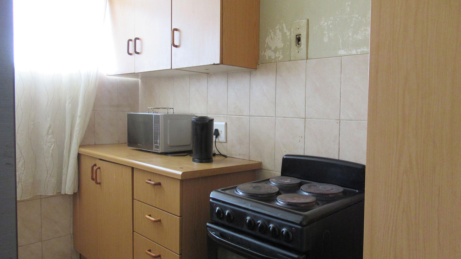 Kitchen - 32 square meters of property in Florida