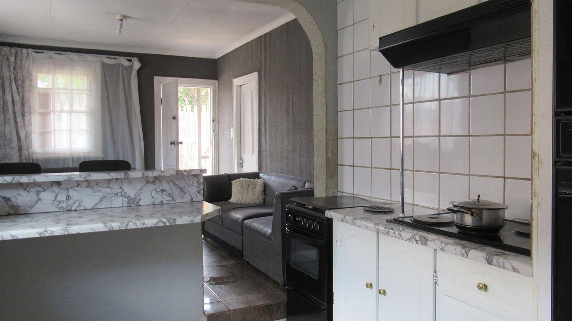 Kitchen - 19 square meters of property in Turffontein