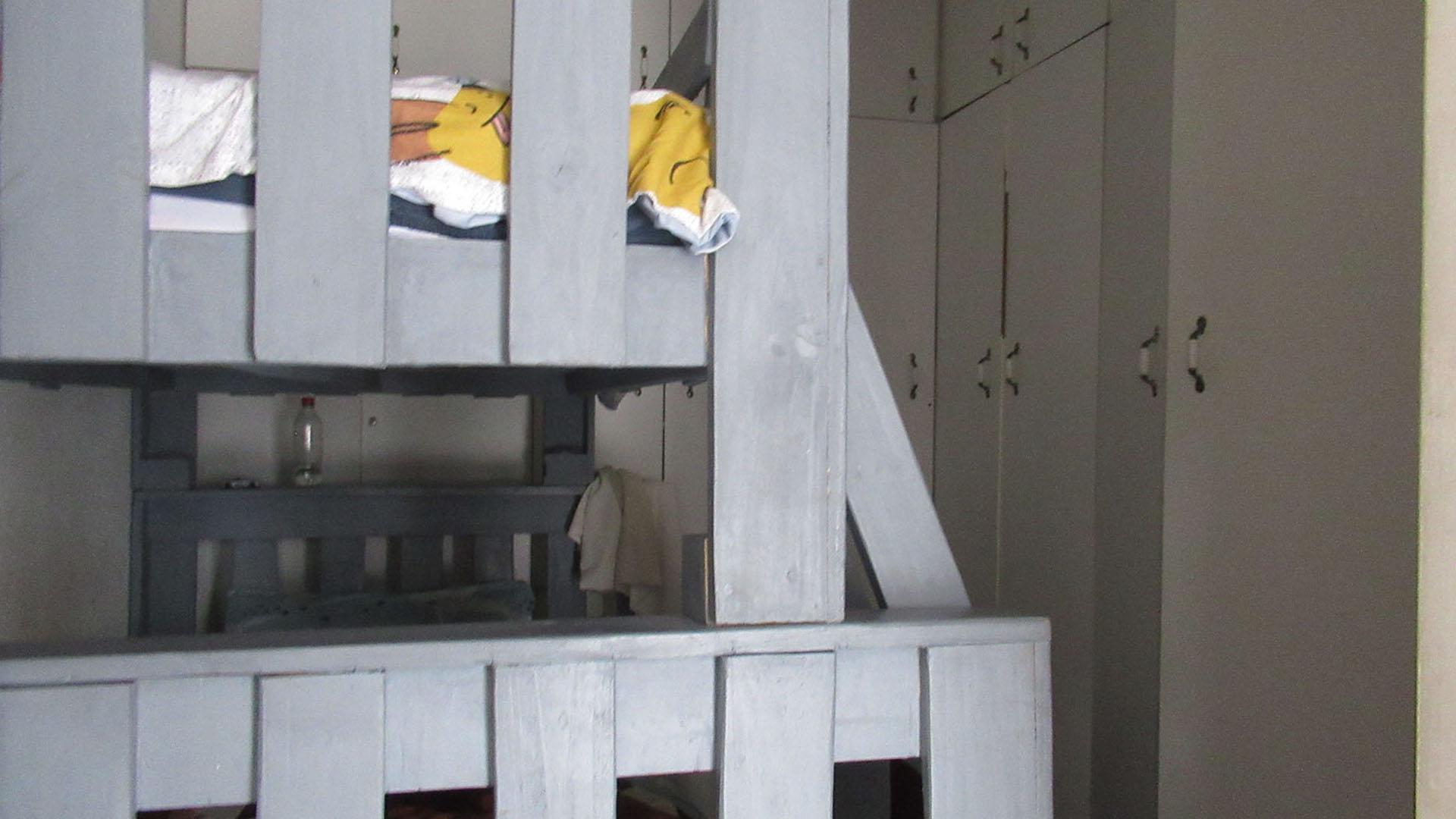 Main Bedroom - 29 square meters of property in Turffontein